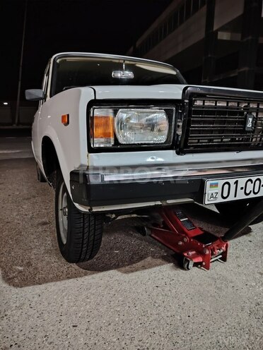 LADA (VAZ) 2107-1