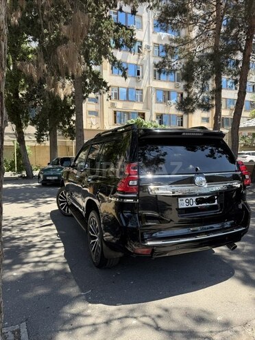 Toyota Land Cruiser Prado-12