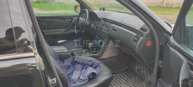 Mercedes E 220-5