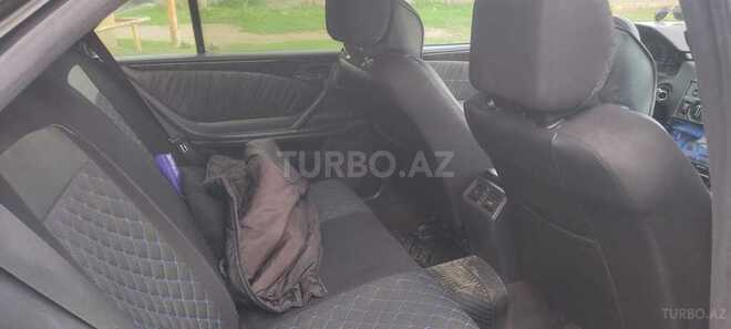 Mercedes E 220-4
