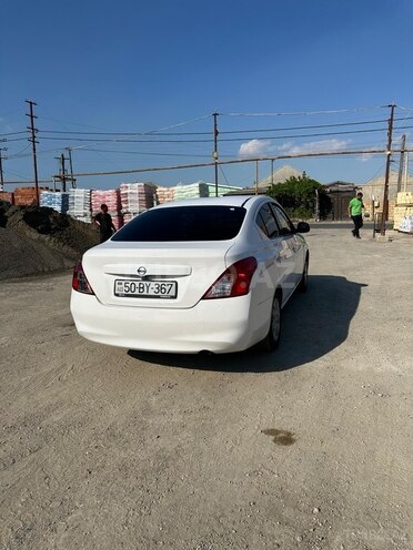 Nissan Sunny-6