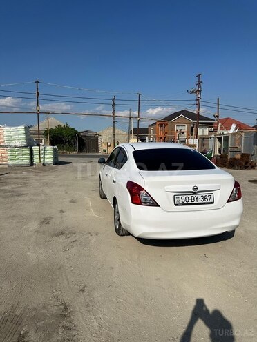 Nissan Sunny-5