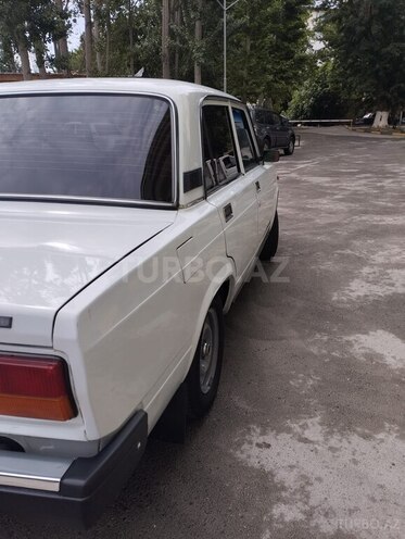 LADA (VAZ) 2107-4