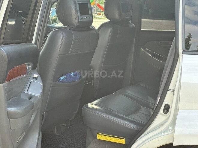 Toyota Land Cruiser Prado-11