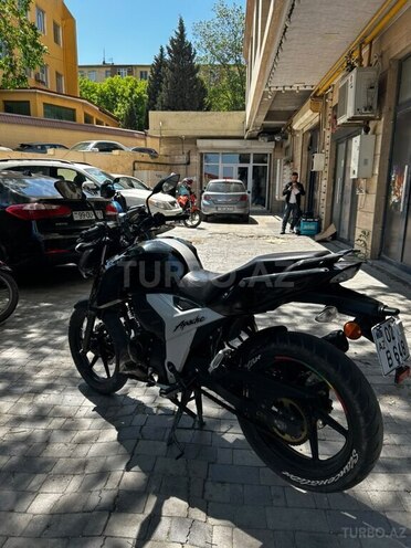 TVS Apache RTR 160 4V-2