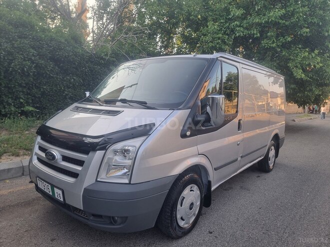 Ford Transit-16