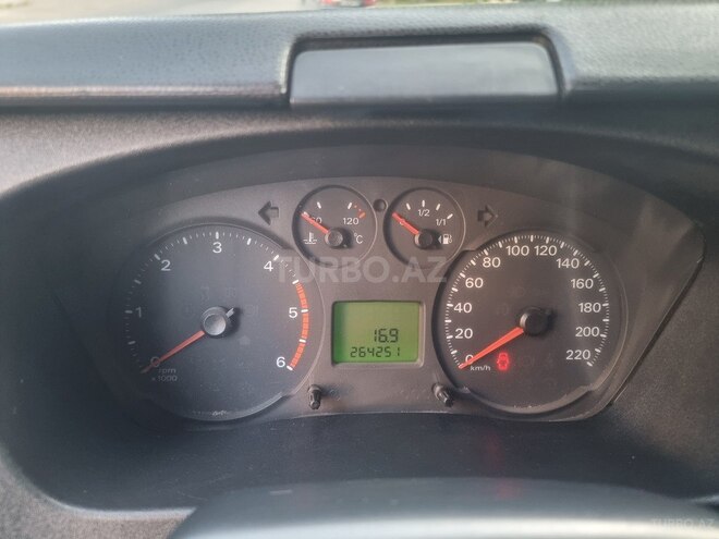 Ford Transit-11