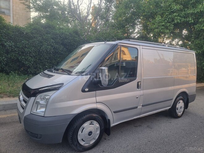 Ford Transit-2