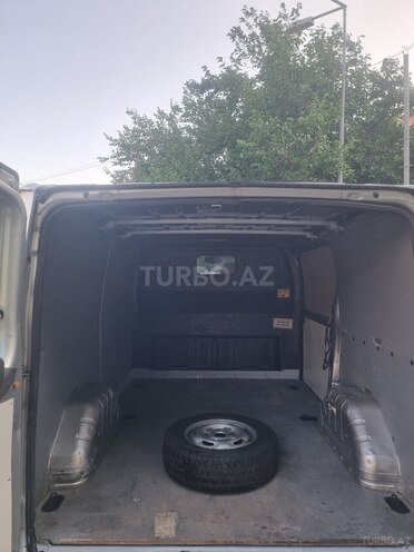 Ford Transit-10