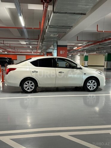 Nissan Sunny-6