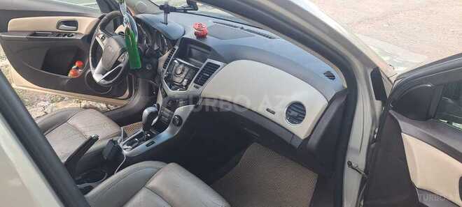 Chevrolet Cruze-10