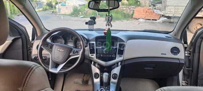 Chevrolet Cruze-11