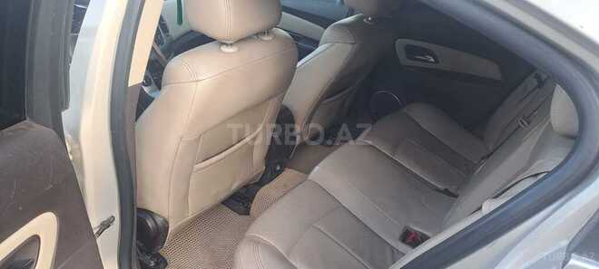 Chevrolet Cruze-8