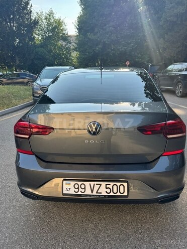 Volkswagen Polo-4