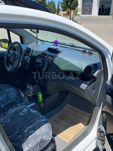 Chevrolet Spark-10