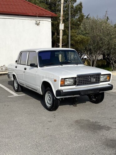 LADA (VAZ) 2107-2