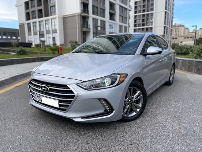 Hyundai Elantra-4