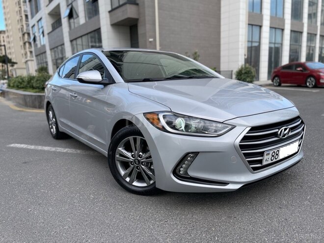 Hyundai Elantra-5