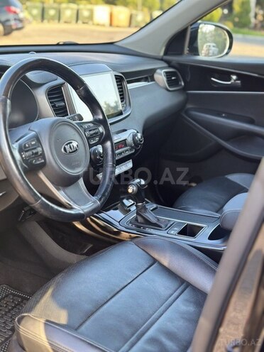 Kia Sorento-15