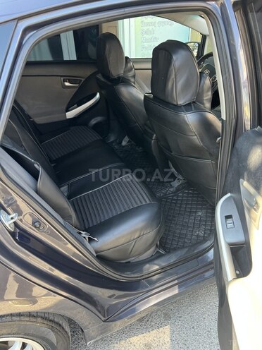 Toyota Prius-7