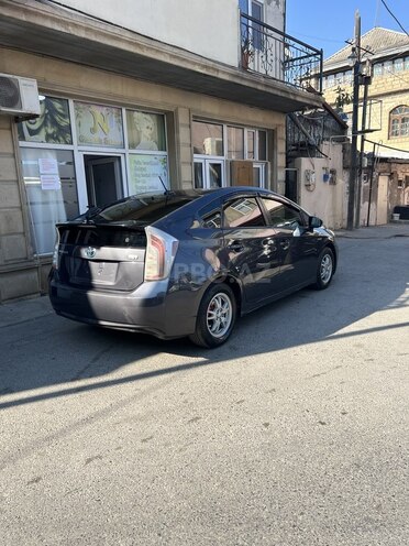 Toyota Prius-9