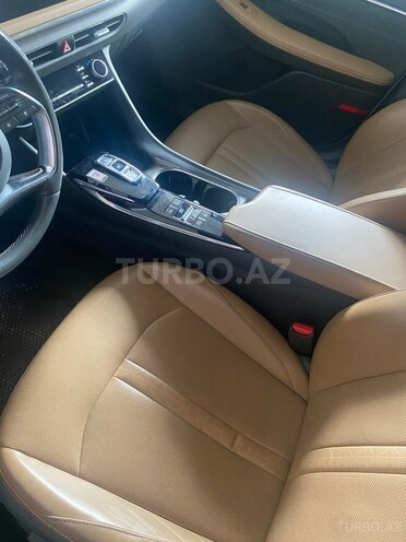 Hyundai Sonata-6
