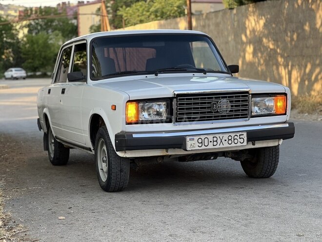 LADA (VAZ) 2107-1