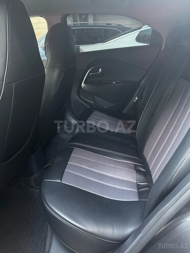 Kia Rio-13