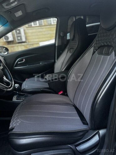 Kia Rio-12