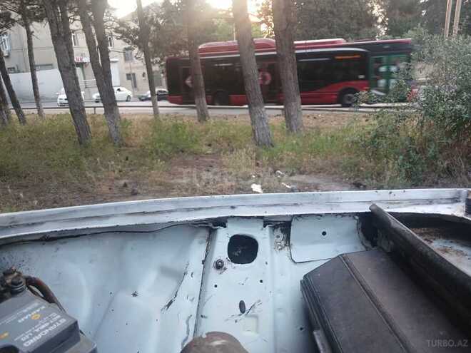 LADA (VAZ) 2107-2