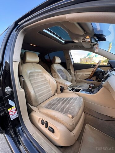 Volkswagen Passat-12