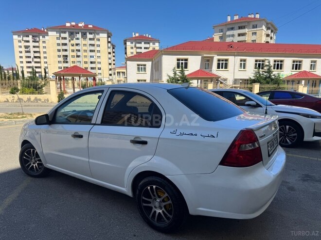 Chevrolet Aveo-3