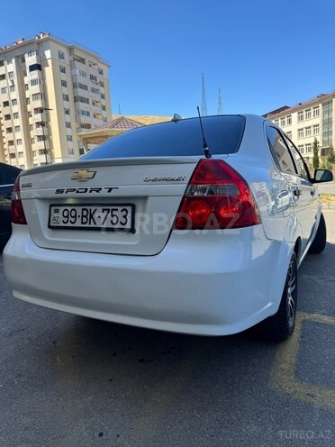 Chevrolet Aveo-4
