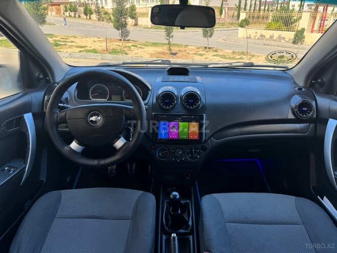 Chevrolet Aveo-13