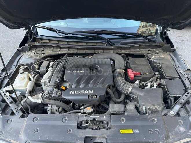 Nissan Altima-5