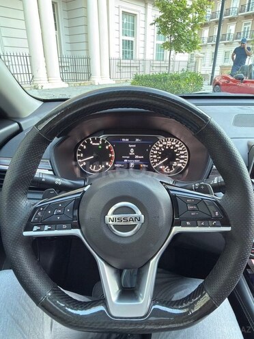Nissan Altima-8
