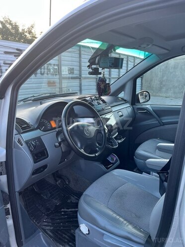 Mercedes Viano-5