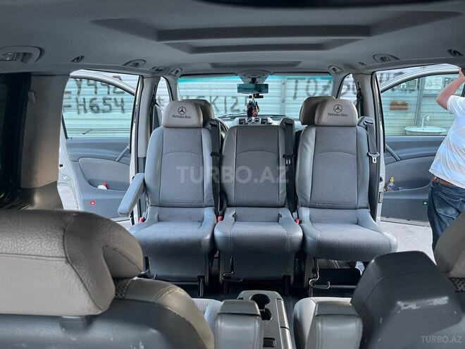 Mercedes Viano-8
