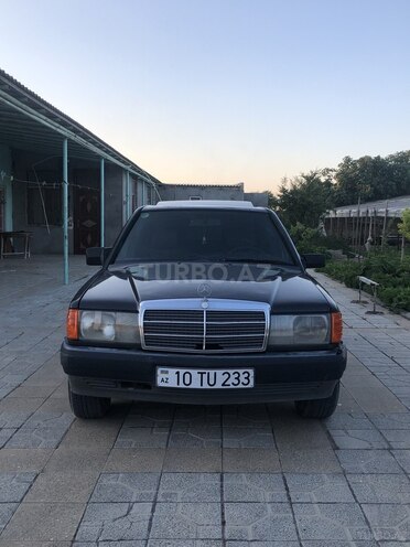 Mercedes 190-1