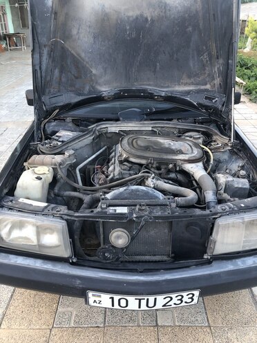 Mercedes 190-9