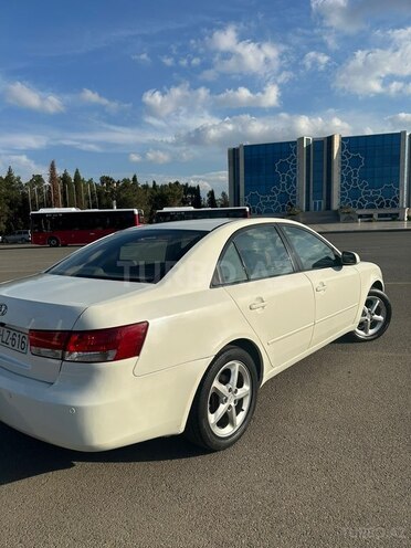 Hyundai Sonata-4