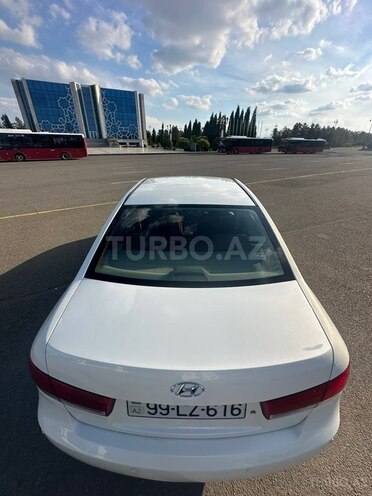 Hyundai Sonata-6