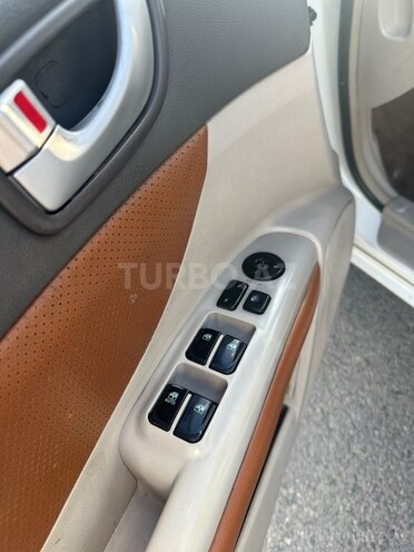 Hyundai Sonata-11