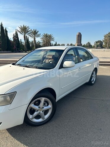 Hyundai Sonata-2