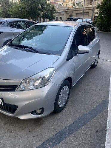 Toyota Vitz-2