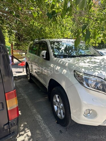 Toyota Land Cruiser Prado-3