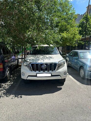 Toyota Land Cruiser Prado-1