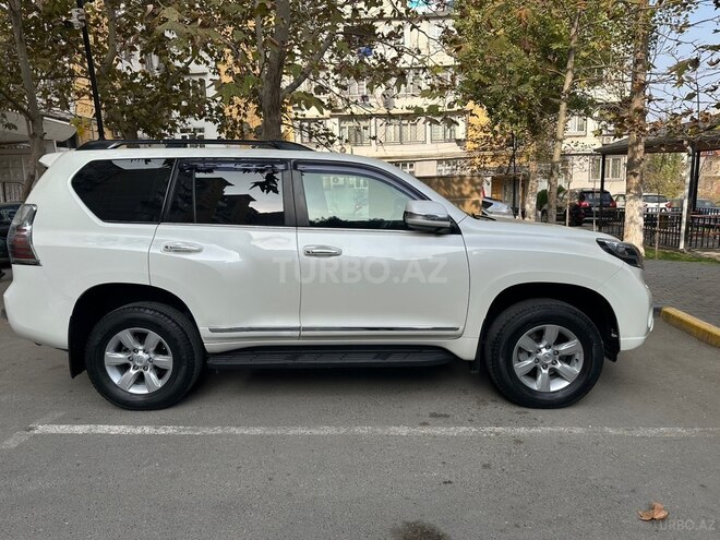 Toyota Land Cruiser Prado-6