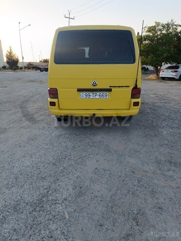 Volkswagen Transporter-3