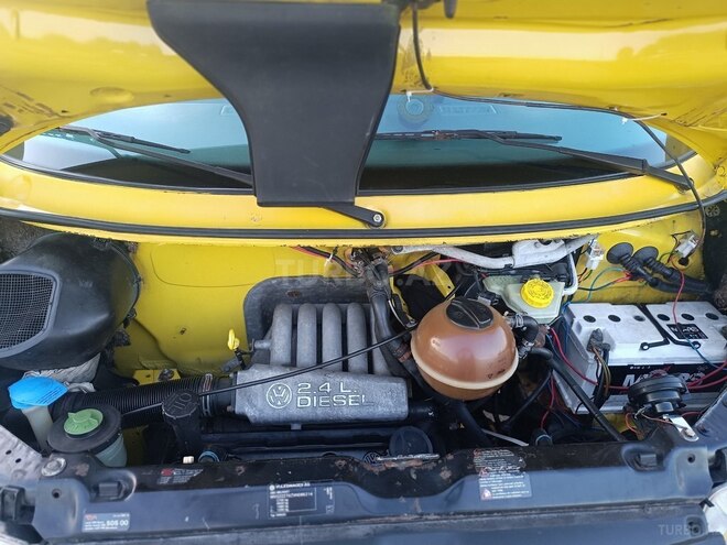 Volkswagen Transporter-9